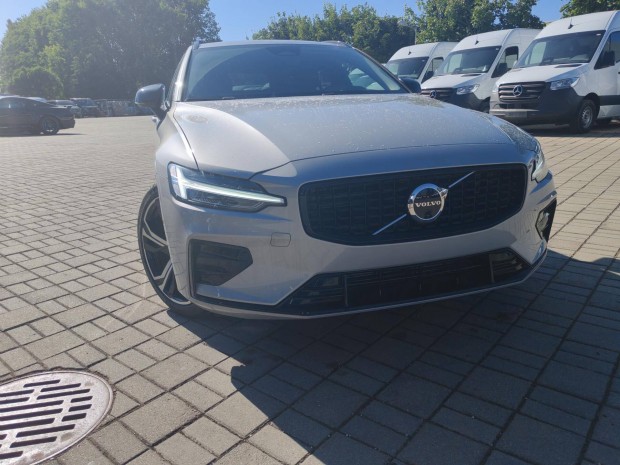 Volvo V60 2.0 [B4] Mhev Plus Dark DCT Egyedi ME...